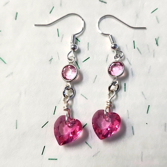 J & R Gems! Jewelry - Pink Crystal Heart Earrings!